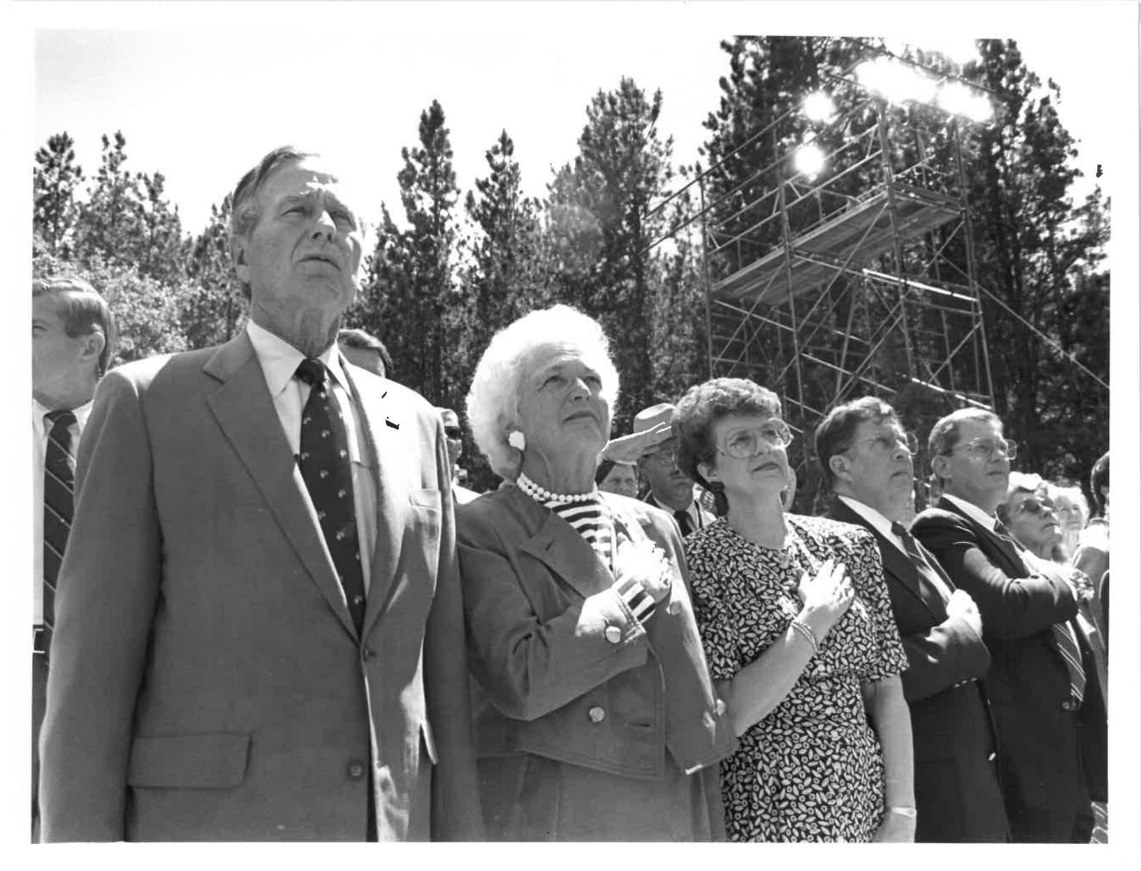 Bushes visit Mount Rushmore (6).jpg